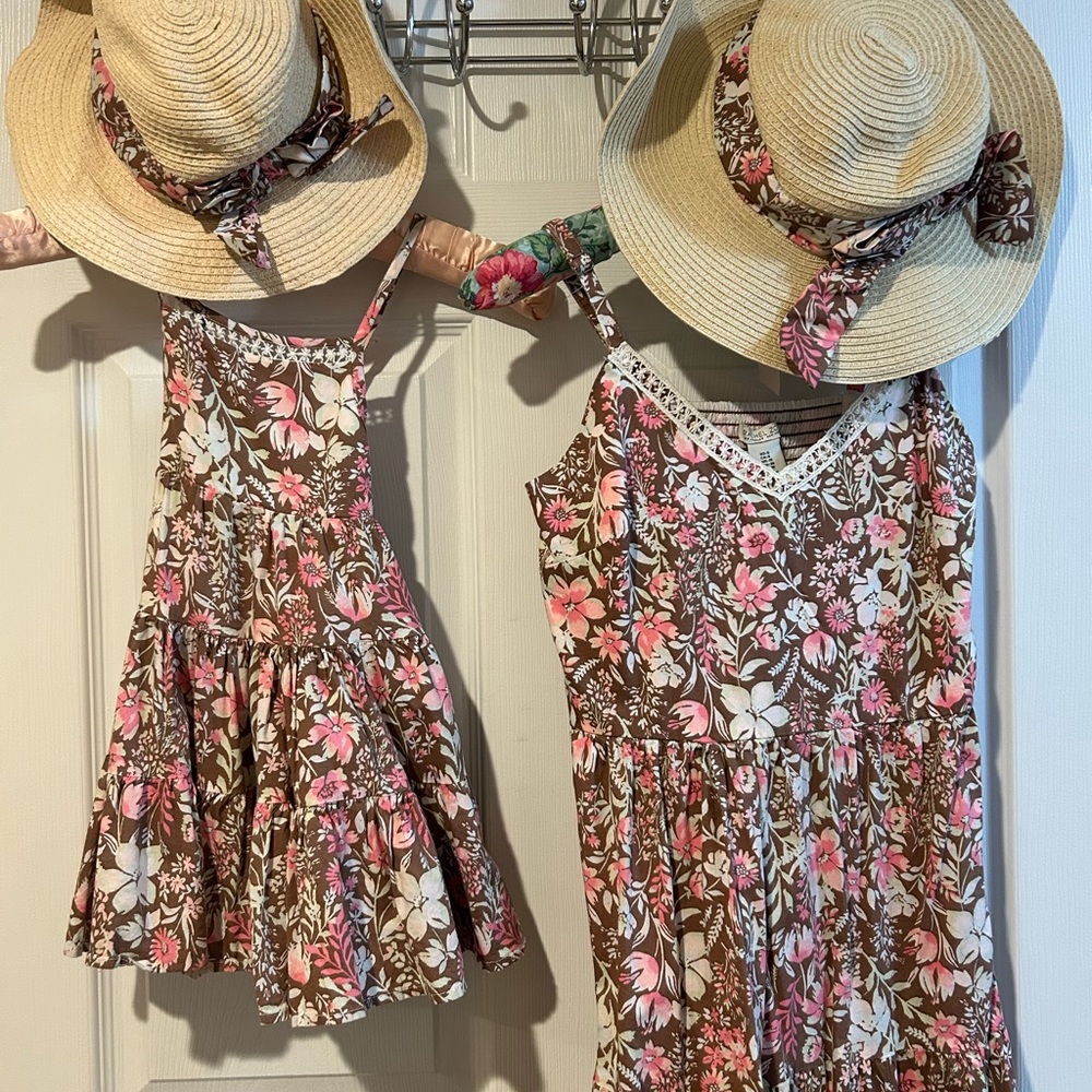 Rachel Zoe mom and me Floral brown and prairie Pink Dress Set with Matching Hats